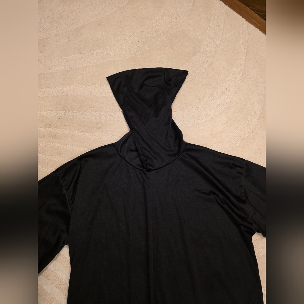Black Hooded Robe - Picture 2 of 2